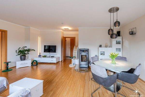 Wohnzimmer mit schwedischem Ofen