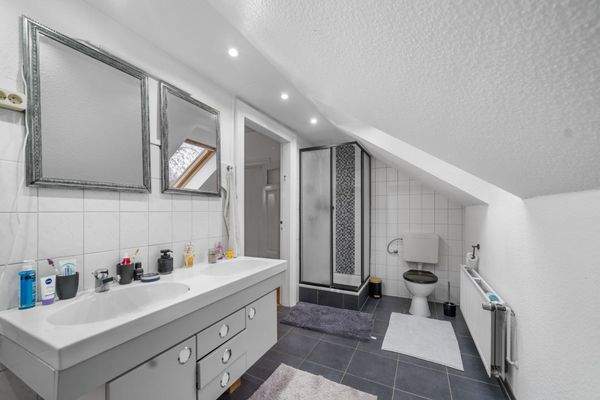 Duschbad im Obergeschoss