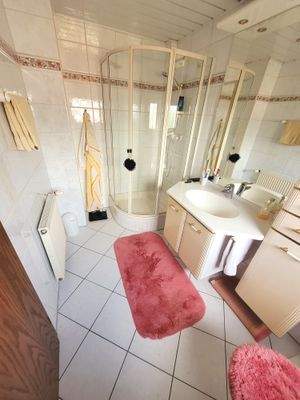 Duschbad im Erdgeschoss