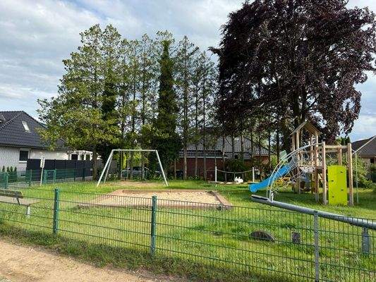 Spielplatz in der Straße