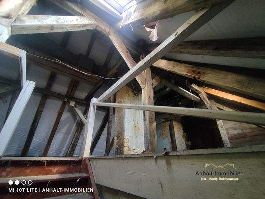 Haupthaus Dachboden (3)