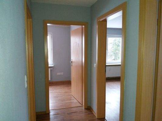 Blick vom Flur in die Zimmer.jpg