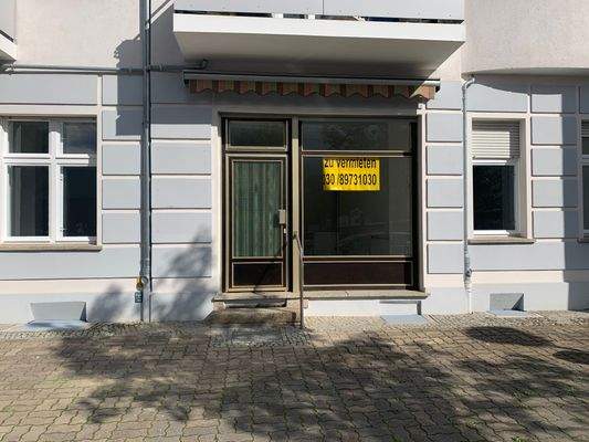 Schaufenster-Eingang