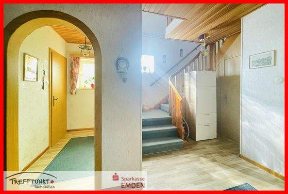 Flur und Treppenaufgang