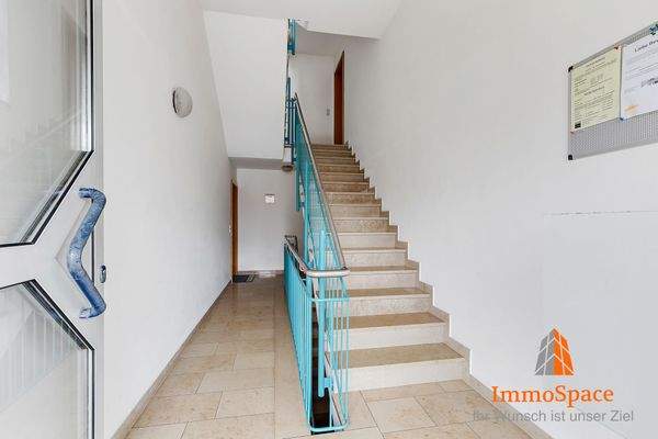 Gepflegter Treppenaufgang