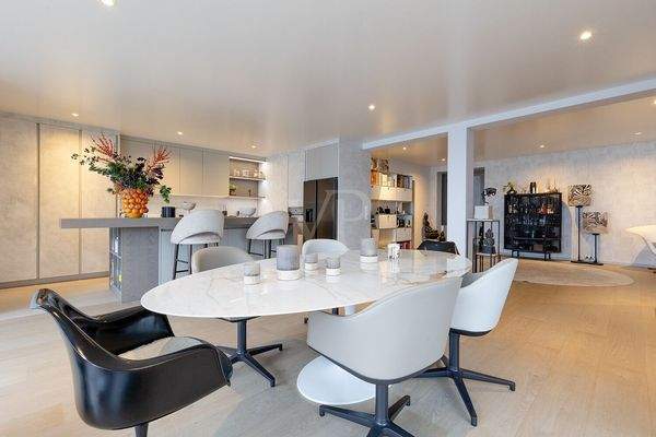 Offener Wohn- und Essbereich