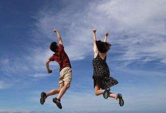 jump-2731641 1280