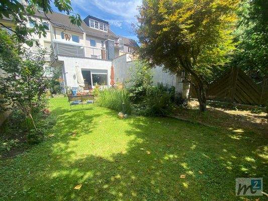 Hausrückseite + Garten