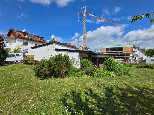 Wohlfühlgarten Blick zum Haus