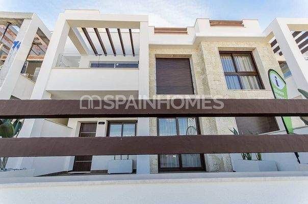 Modern Bungalows with Solarium in Torrevieja, Alicante
