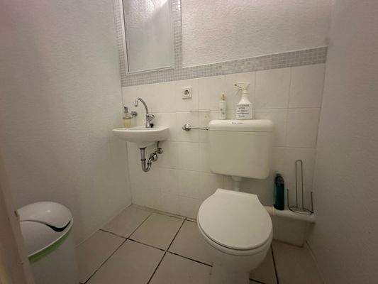 9 gewerbe-toilette-mehrfamilienhaus-duderstadt-rkm-immobilienkontor.jpg