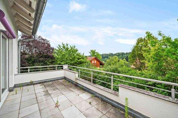 ... mit Blick ins Grüne