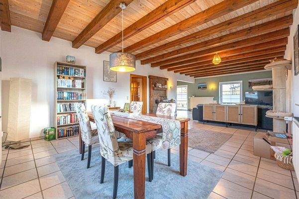 Offener Wohn- und Essbereich