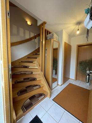 Eingang und Treppendiele