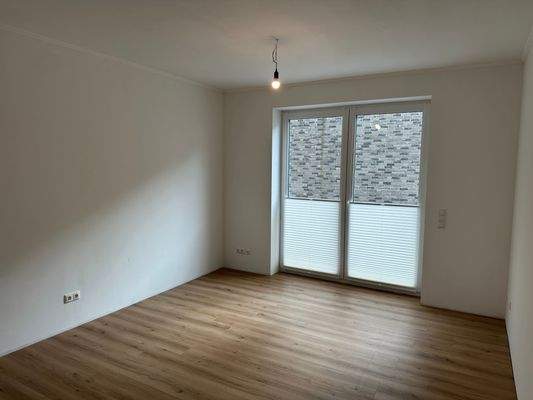 separate Einheit - Wohnzimmer bzw. Büro, Empfang.JPG