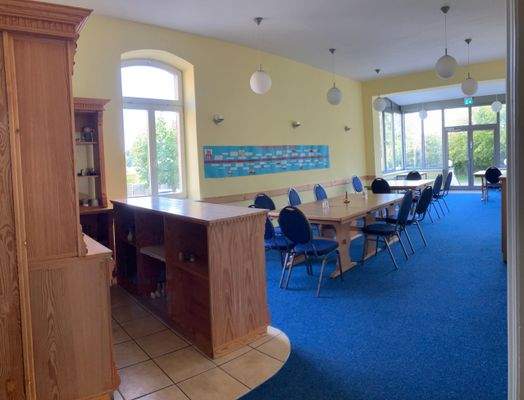 Gastraum mit Wintergarten