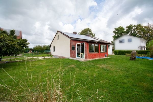 Bungalow mit großem Garten