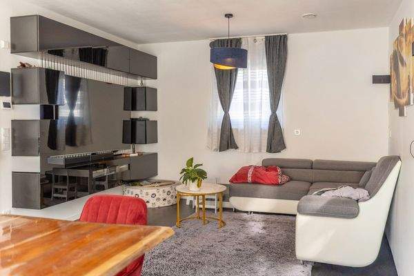 Neues und Nachhaltiges Einfamilienhaus mit geschmackvoller Ausstattung im Neubaugebiet.