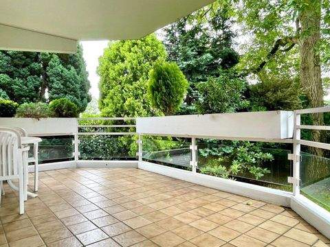 Überdachter Balkon