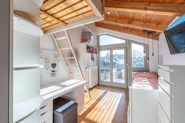 Kinderzimmer 2 Dachgeschoss Bild 1