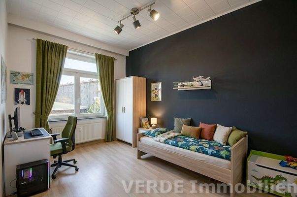 Kinder-/Arbeitszimmer