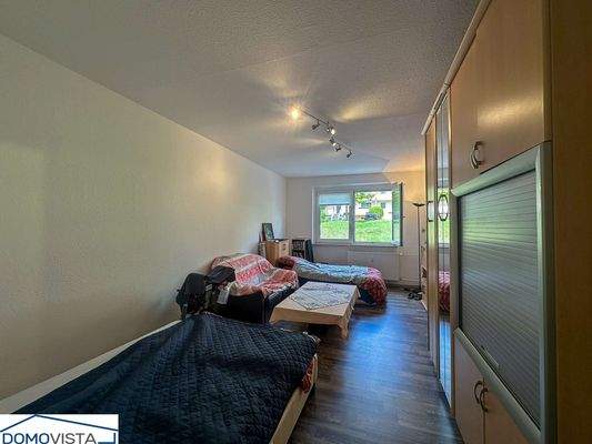 Wohn- und Schlafzimmer