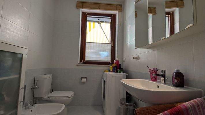 Badezimmer im EG.jpg