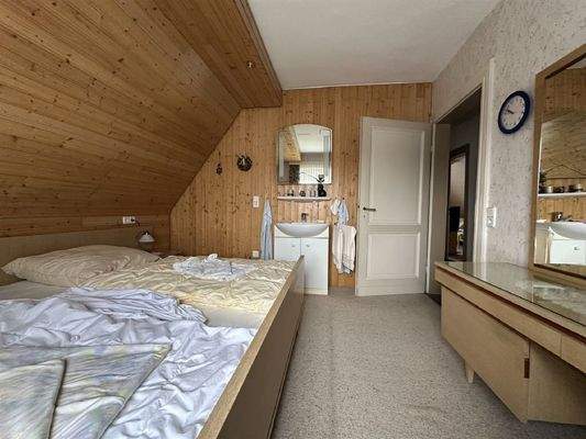 wohnlich ausgebaute Fläche im Dachgeschoss (keine 