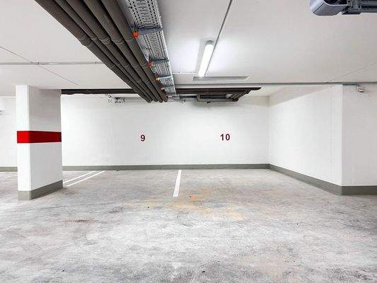 Tiefgaragenstellplatz 10