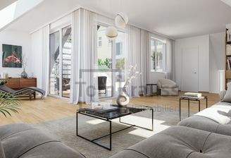 lichtdurchfluteter Wohnbereich