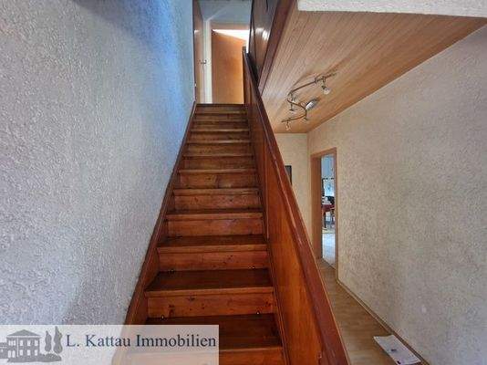 Treppenaufgang ins Obergeschoss