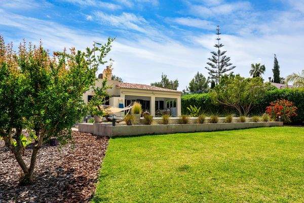 cfc4cd3e-8579-4375-8762-d0451548e85d