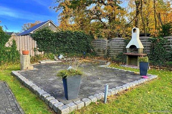 Terrasse mit Grillplatz