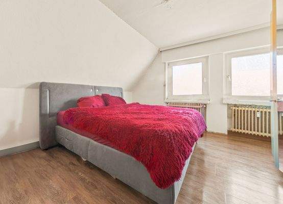 (Eltern-) Schlafzimmer Dachgeschosswohnung
