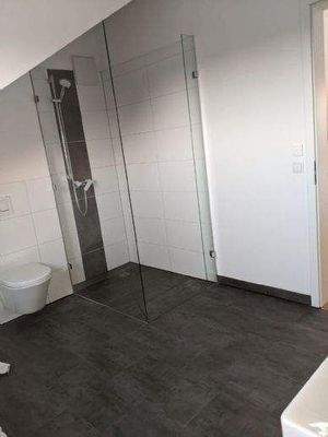 Dusche mit ebenem Einstieg