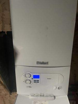 3 sep. Gasthermen. wie auch 3 Elektrozähler sep.