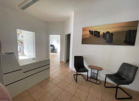 Kreuzstraße 2-4, Empfang.jpg