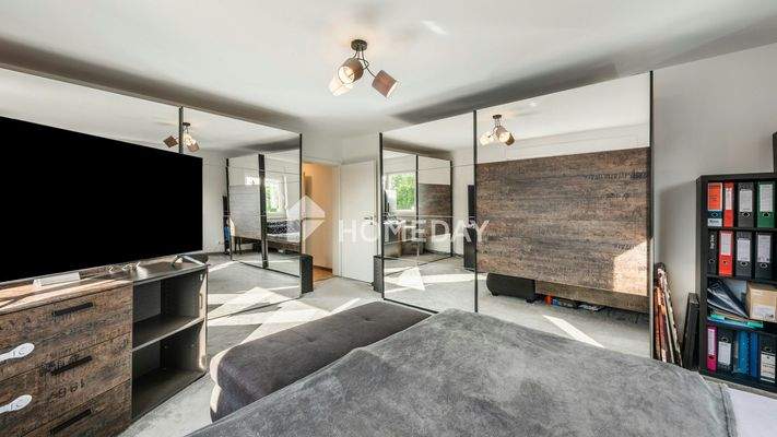 1. OG Schlafzimmer 2