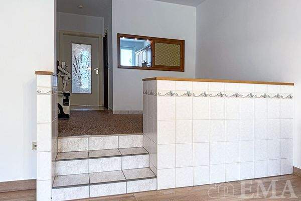 Zugang Essbereich und Küche