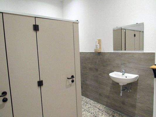 Weitere Sanitäranlage