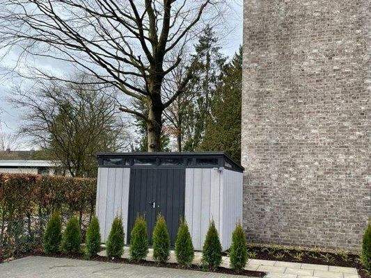 Stellplatz mit Fahrradschuppen