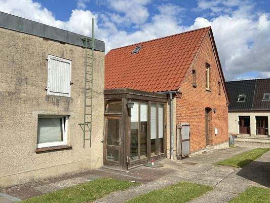 Haus mit Wintergarten