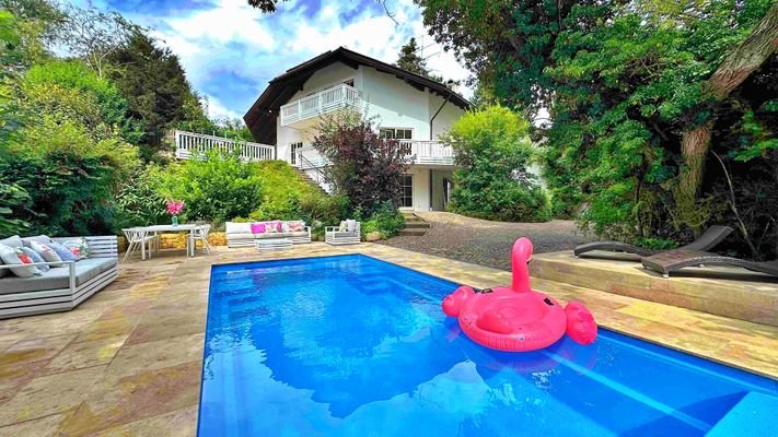 Ansicht mit Pool 2.jpg