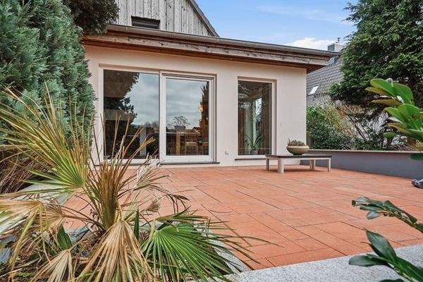 großzügige Terrasse