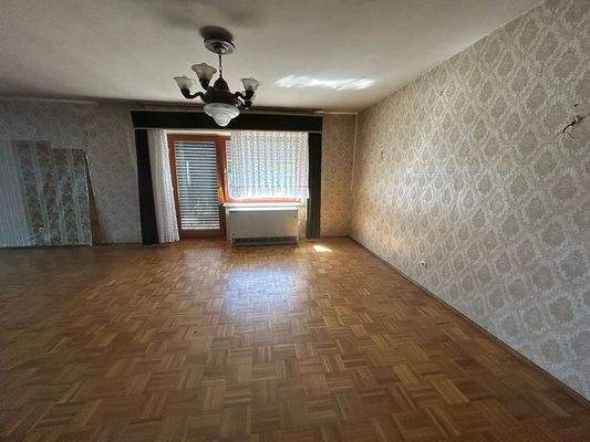 3031 Wohnraum mit Ausgang