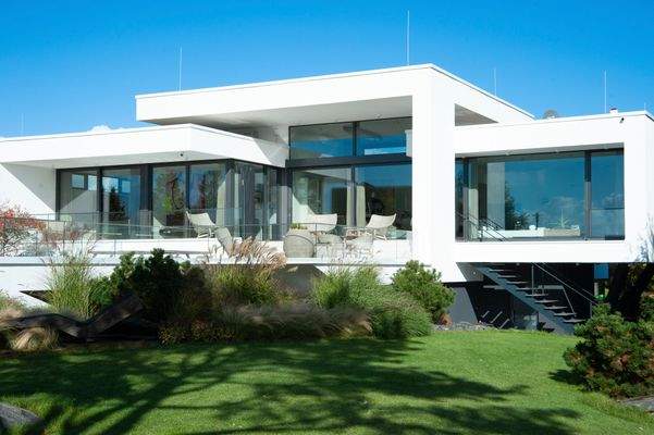 Blick aus dem Garten