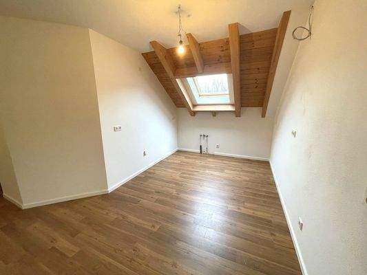 20220225_090535799_iOS