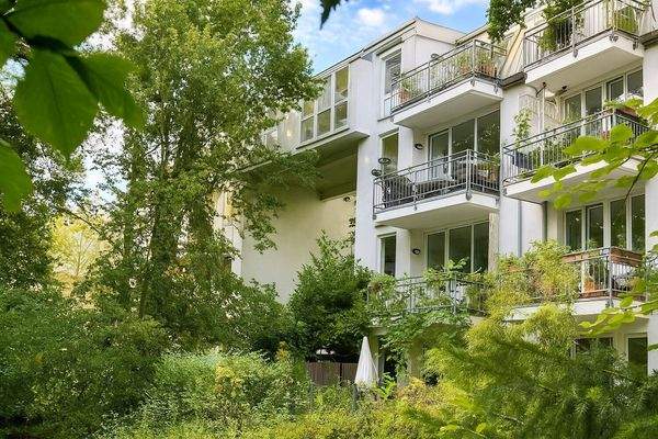 Balkon mit Blick ins Grüne
