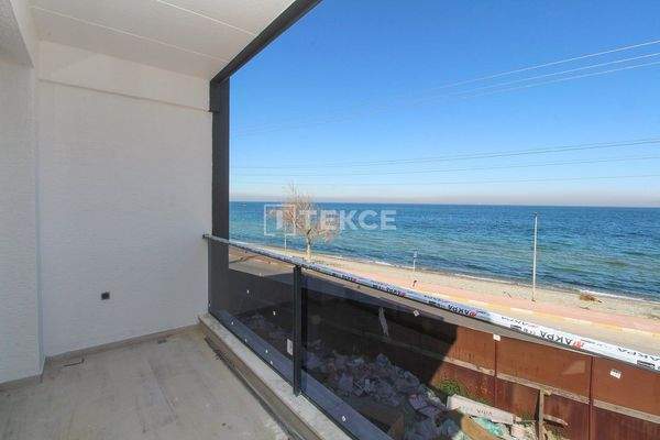 Sea-View Apartments in Yalova Next to the Beach in Çınarcık