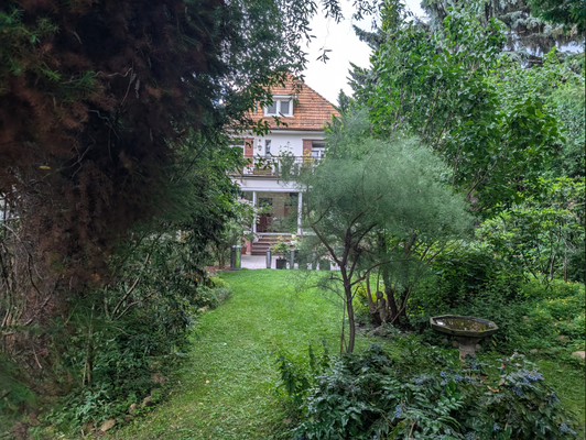 Grundstück mit Blick aufs Haus